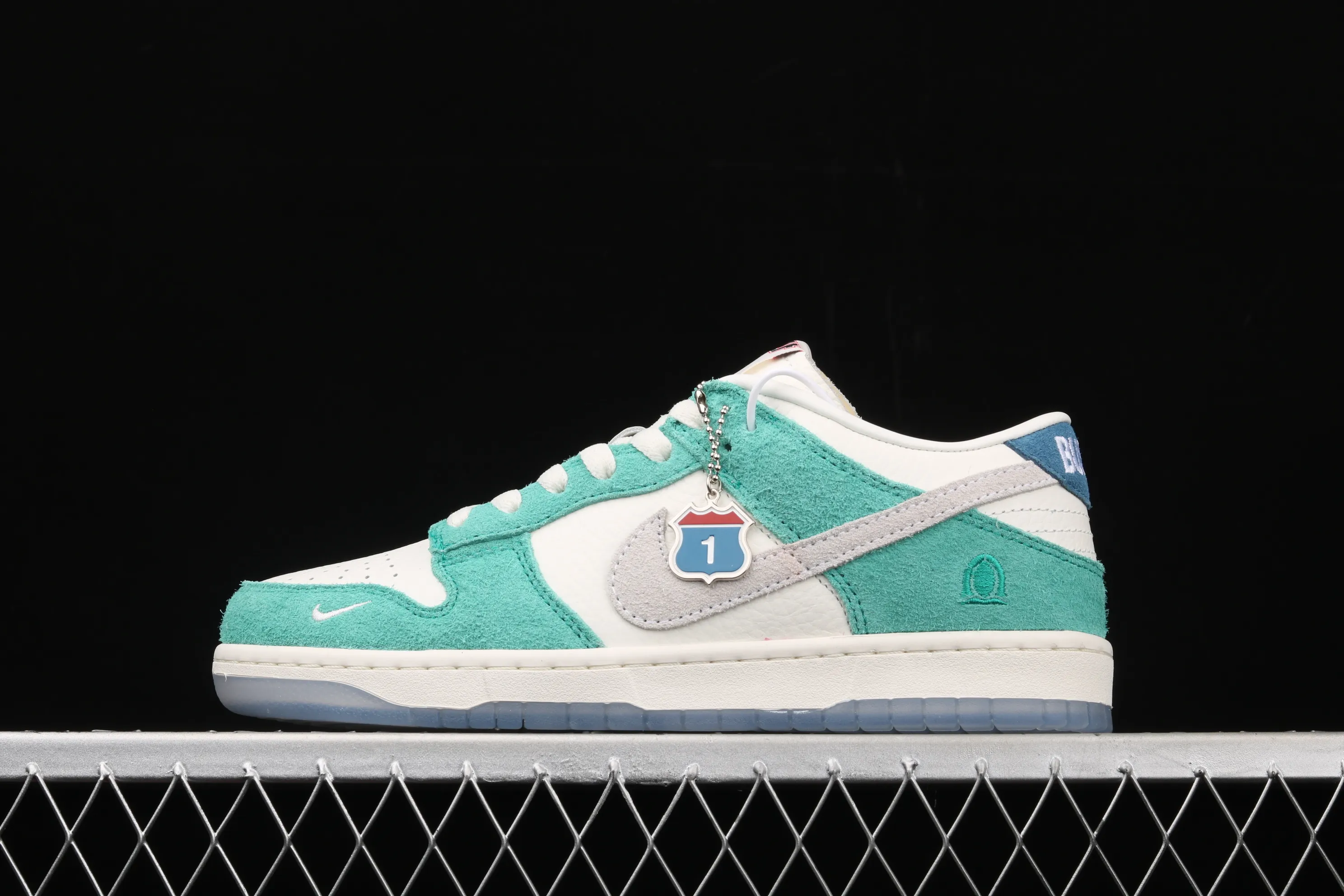 All Categories Nk SB Dunk Series Nk SB Dunk Low Low-top Shoes Pure Original Version Kasina x Nk SB Dunk Low Dunk Series Retro Low-top Casual Sports Skateboard Shoes CZ6501-101